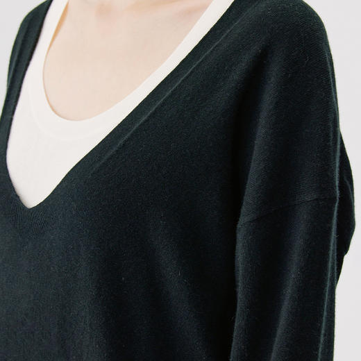 小山羊绒 东黎羊绒 女士秋冬季针织 大V领羊绒纯色宽松简约   DWBS4671AN 商品图12