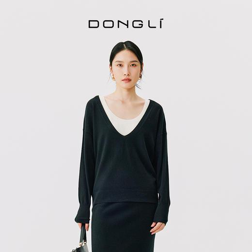 小山羊绒 东黎羊绒 女士秋冬季针织 大V领羊绒纯色宽松简约   DWBS4671AN 商品图0