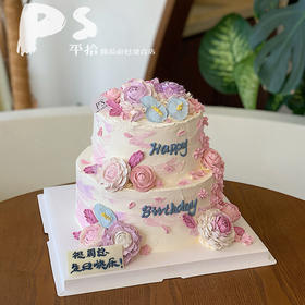 裱花双层蛋糕（外表是奶酪霜口味口味浓郁质地偏硬）