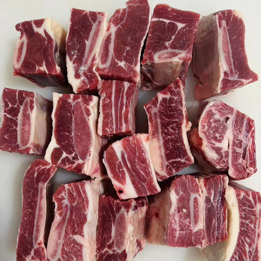 清真纯鲜牛肋排，精牛排锯段儿，速冻发货，偏瘦，新鲜，赠送炖肉料包。3斤/份 商品图0