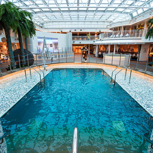 【爱达邮轮·魔都号】国产首艘大型游轮·日韩免签【上海出发】  （注意：票价因航次、路线实时变化，务必咨询客服查实时票价，请勿静默下单） 商品图5