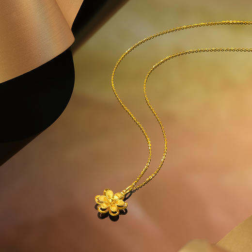 周六福5G黄金吊坠女闪亮拉丝足金计价花朵曳光送女友节日礼物 商品图1