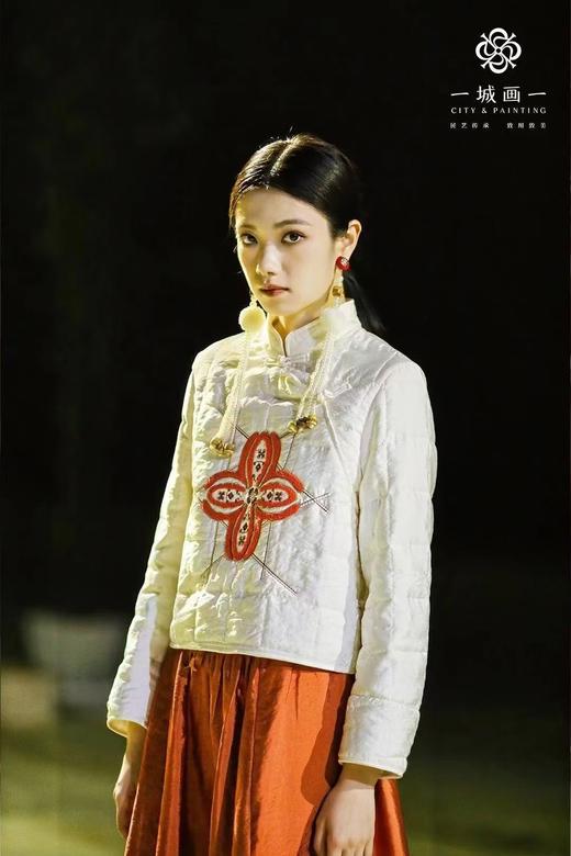 4F 一城画一 短款时尚衫 商品图0