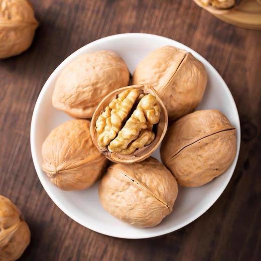 花多力新疆纸皮核桃250g*4袋 | 人工挑选、不做深加工、不漂白、自然晾晒、保留核桃原本的香味 商品图3