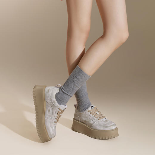 千百度厚底饼干鞋女款秋季增高板鞋女时尚休闲鞋运动鞋A24472631 商品图2