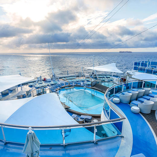 【爱达邮轮·魔都号】国产首艘大型游轮·日韩免签【上海出发】  （注意：票价因航次、路线实时变化，务必咨询客服查实时票价，请勿静默下单） 商品图4