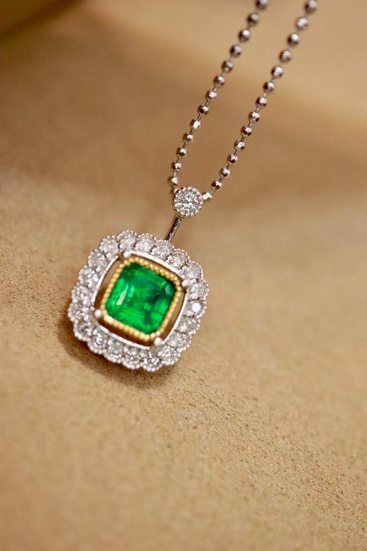 0.68克拉祖母绿吊坠 商品图0