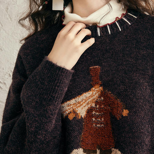 两三事 童话王国 2024冬季新款复古油画图案绣线套头毛衣女宽松 商品图3