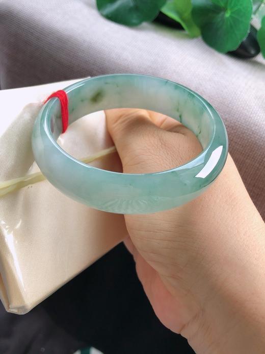 58.4mm正圈翡翠手镯 商品图2