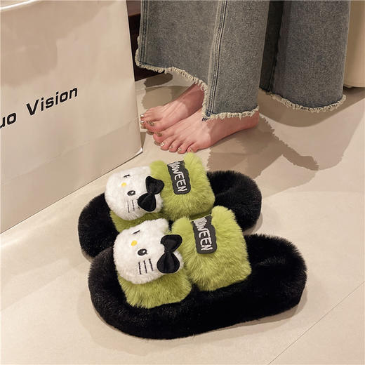 【可甜可盐！Kitty猫毛毛拖鞋】秋冬季懒人一脚蹬苹果绿Kitty猫毛毛拖鞋，增高厚底显腿长柔软脚感更舒适，少女外穿百搭厚底棉拖鞋QQ 商品图2