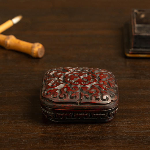 清 剔犀云纹香盒 商品图0