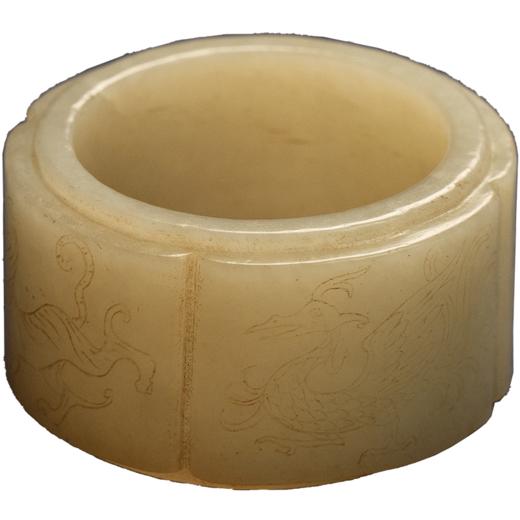 清 玉雕四灵海棠形发箍 商品图5