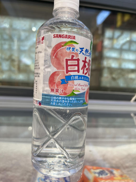 日本三佳利白桃味饮料600ml 商品图1