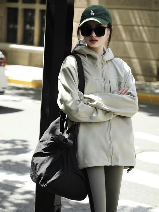 N厂ARCTERYX始祖鸟GAMMAMHOODY纯色保暖软壳连帽透气冲锋衣（MG） 商品图10