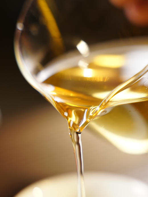 【野人山】2024年头春头采勐海班章茶区，狂野霸道森林野放茶 优质班章味 普洱茶生茶357克/饼 拍5发6拍20发25 商品图7