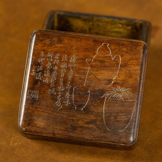 民国 红木阴刻清供诗文盖盒 商品图1