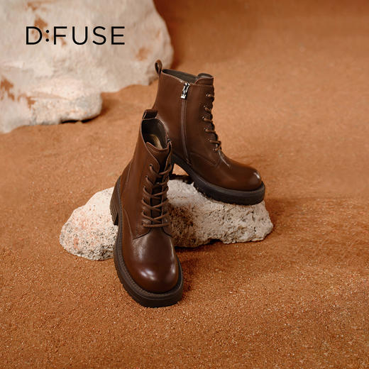 D:FUSE迪芙斯冬季新款轻量短靴复古蜡感牛皮时装靴厚底粗跟马丁靴DF44116416 商品图9