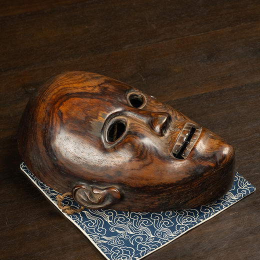 明 黄花梨一木整挖面具 商品图4