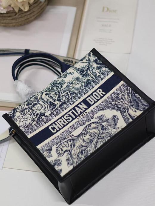 迪奥MiniBooktote托特包皮拼蓝虎配肩带（HH） 商品图7
