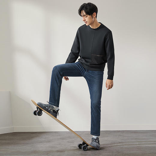 柒牌灯芯绒拼接卫衣男士2024秋季新款时尚休闲百搭圆领套头上衣潮	127W70270 商品图3