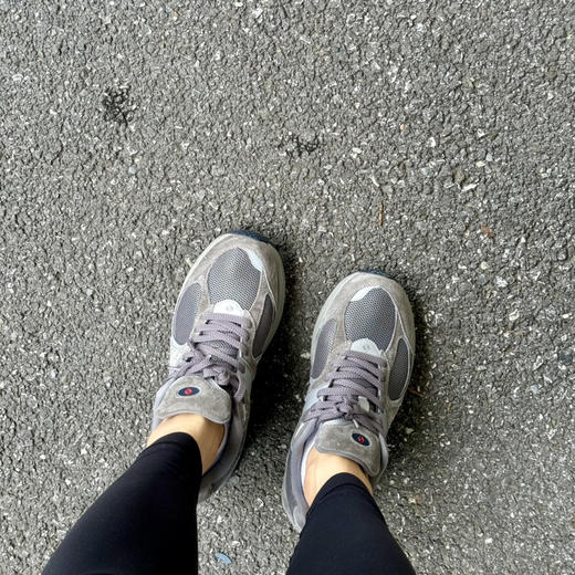 情侣款--轻便不累脚！2002R休闲透气轻便运动鞋【包邮/三天无理由退换】 商品图1