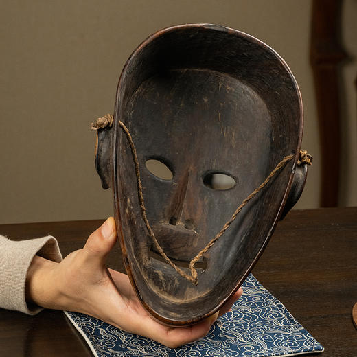 明 黄花梨一木整挖面具 商品图1