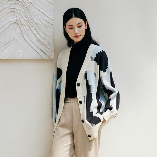 玳莎提花宽松针织开衫女2024年冬季新款通勤休闲慵懒风落肩袖外套  ED33309 商品图1