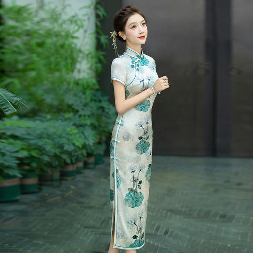 2024新款真丝高端气质长款改良版不挑年龄桑蚕丝旗袍 商品图3