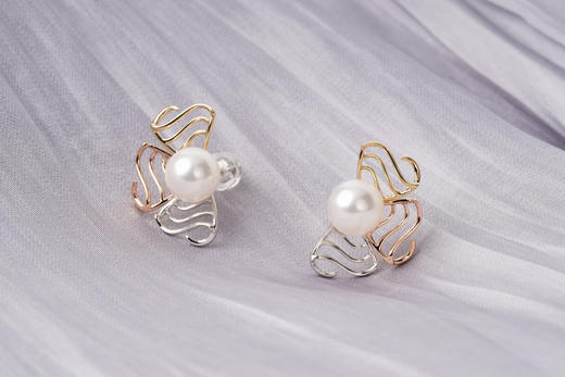 「浪」Akoya珍珠14k金耳钉 商品图0