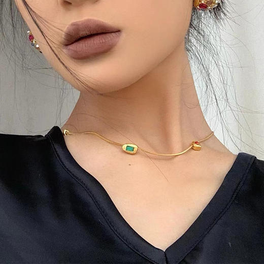 【顺丰包邮】42752 洛诗琳法式复古红绿锆石复古金色纯银项链0423 商品图3