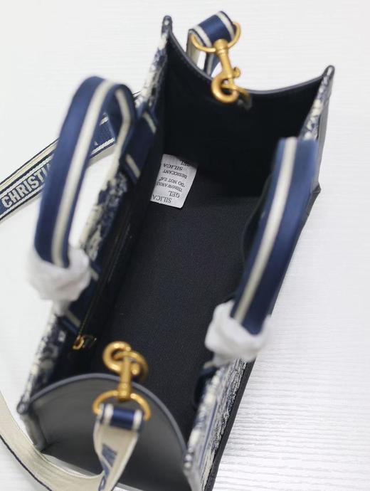 迪奥MiniBooktote托特包皮拼蓝虎配肩带（HH） 商品图3
