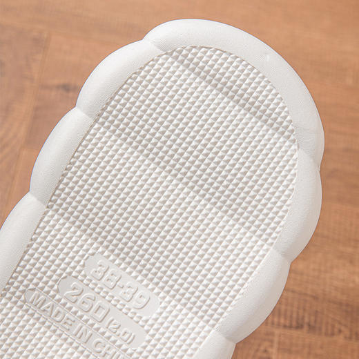 【柔软一下，跟寒冷说byebye~】许你整个温暖冬季蝴蝶结踩屎感棉拖鞋女，加厚毛绒饱满立体舒适亲肤保暖，厚底室内轻便毛绒保暖毛托月子鞋QQ 商品图8