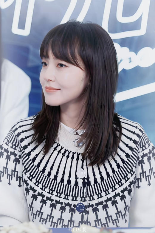 北欧风费尔岛毛衣 明星路演同款 轻盈舒适 进口羊毛面料 云朵般的触感 略带线条感的廓形 不臃肿不拖沓 商品图4