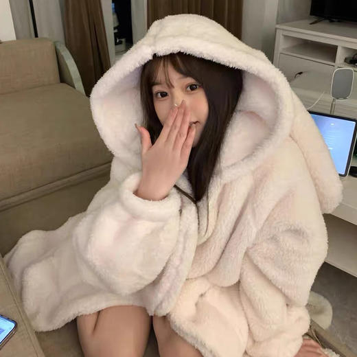 【加厚不掉毛，珊瑚绒兔耳朵连帽睡衣】每一次的伸展都与舒适相拥，柔软舒适 不易掉毛 加绒加厚，冬季新款加厚保暖睡裙居家服睡袍QQ 商品图3