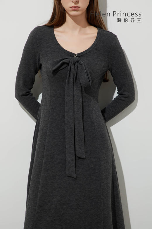 甜美蝴蝶结细带连衣裙 商品图7