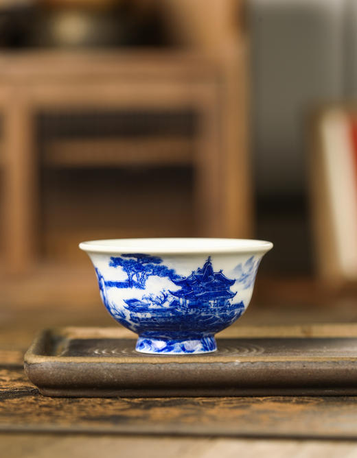 正春堂汉宫春晓压手杯 商品图1