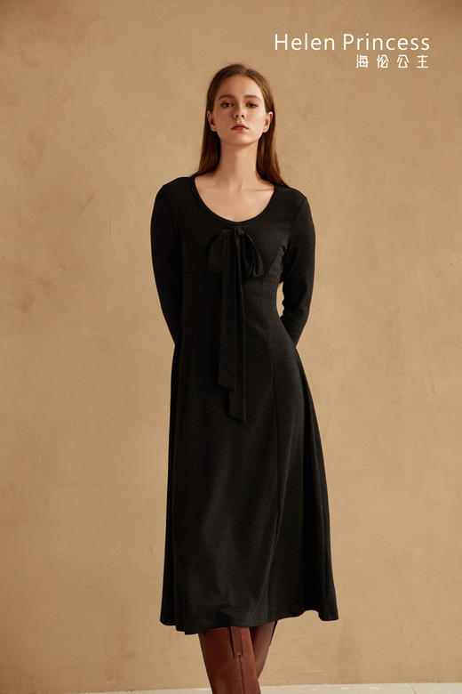 甜美蝴蝶结细带连衣裙 商品图2