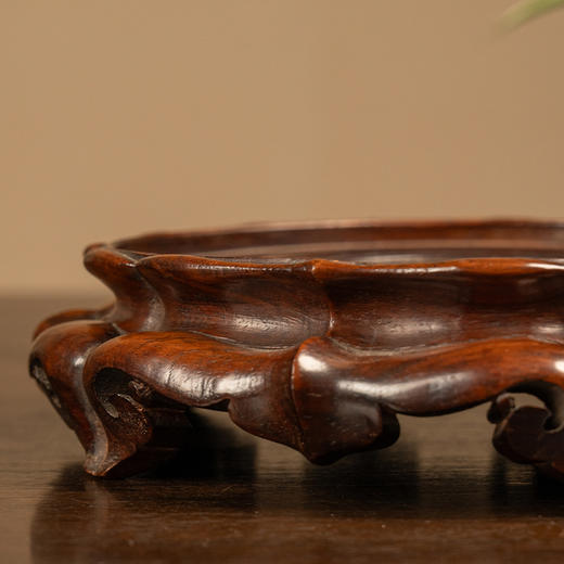 清 红木整挖云纹足菱口器座 商品图2