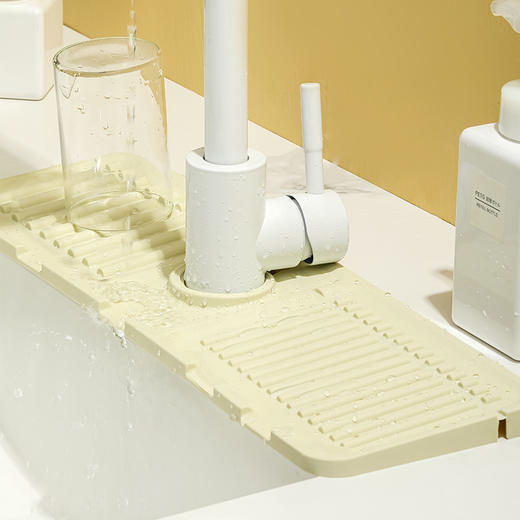 「9.9元包邮！高颜值」沥水垫厨房水龙头垫水槽防溅水用品 防滑裁剪排水垫水池置物垫硅胶垫子 商品图1