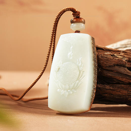 新疆国玉盟世玉和田玉挂件 万德旭老师作品 大日如来 商品图2