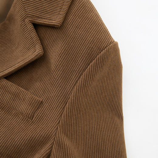 西遇复古棕色灯芯绒外套女新款宽松垫肩翻领做旧西装13542622 商品图5