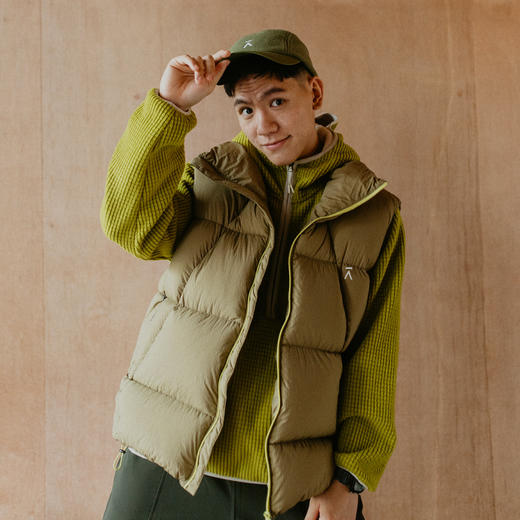 【品牌特惠】ACMEITEM爱棵米 户外立领羽绒马甲超轻防泼水防钻绒羽绒背心男女GAF3110909G 商品图3