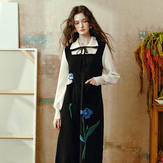 两三事梵高文艺呢喃鸢语2024秋季新款毛巾绣无袖背心裙毛织连衣裙 商品图2