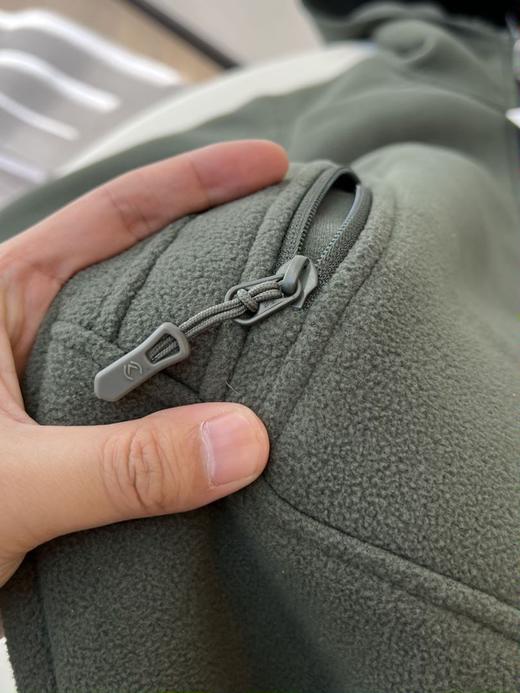 新增！抢完无补！出口欧洲订单！官网💰1200+【情侣款户外重磅双面摇粒绒外套 连帽/立领】✅360°循环保暖！航空级除静电材质✅自发热功能，保暖效果增强2倍 ✅3D立体裁剪，上身不塌有风骨！ 商品图7