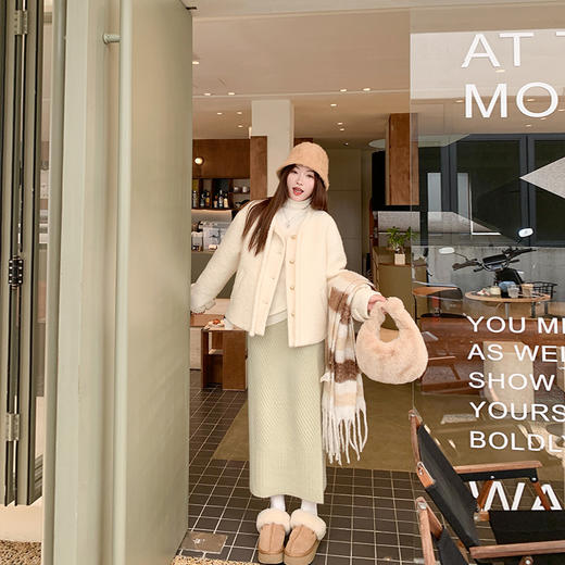 <曾小咸推荐>【149元任选2件】现货！休闲百搭毛织半身裙 商品图1