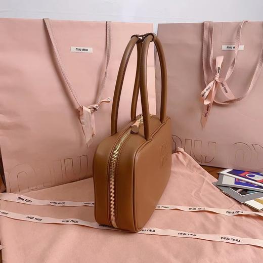 MIU MIU缪缪 拉链开合时尚商务 牛皮 单肩斜挎手提包 女款（HH） 商品图2