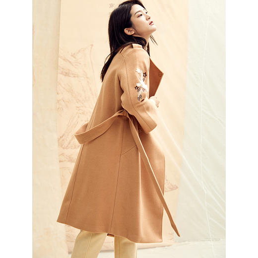 Famecoco范可儿范可儿赫本风羊毛大衣长款女轻熟收腰呢子外套F188AC030 商品图2