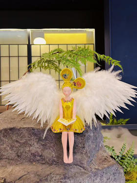 栾佳齐《金色耀阳天使》然女孩