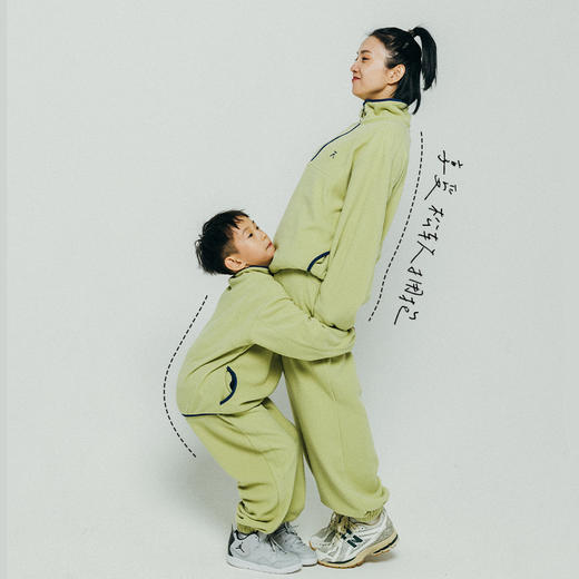 【品牌直发】ACMEITEM爱棵米 户外亲子立领摇粒绒卫衣柔软保暖版拉链上衣男女GAF3310405G/GAF3310474G 商品图2