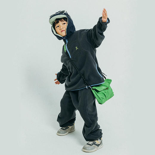 【品牌直发】ACMEITEM爱棵米 户外亲子立领摇粒绒卫衣柔软保暖版拉链上衣男女GAF3310405G/GAF3310474G 商品图3